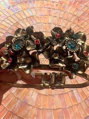 Floral Crystal Accent Metal Bracelet - Multicolor